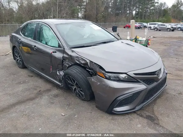 4T1T11AK1PU823194 2023 TOYOTA CAMRY - Image 1