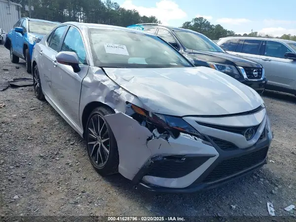 4T1T11AK1RU206722 2024 TOYOTA CAMRY - Image 1