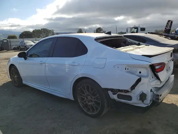 4T1T11AK1RU226548 2024 TOYOTA CAMRY - Image 2