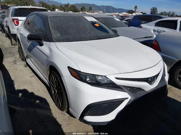 4T1T11AK1RU236643 2024 TOYOTA CAMRY - Image 1