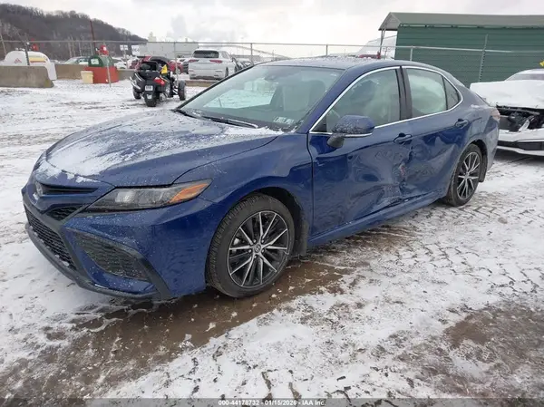 4T1T11AK1RU242040 2024 TOYOTA CAMRY - Image 2