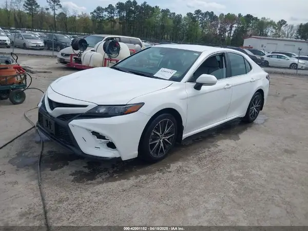 4T1T11AK1RU852942 2024 TOYOTA CAMRY - Image 2