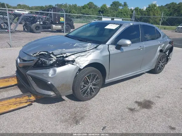 4T1T11AK1RU859678 2024 TOYOTA CAMRY - Image 2