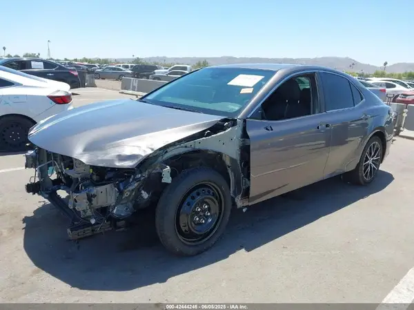 4T1T11AK1RU907051 2024 TOYOTA CAMRY - Image 2