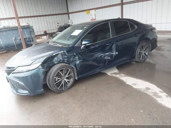 4T1T11AK2MU403729 2021 TOYOTA CAMRY - Image 2