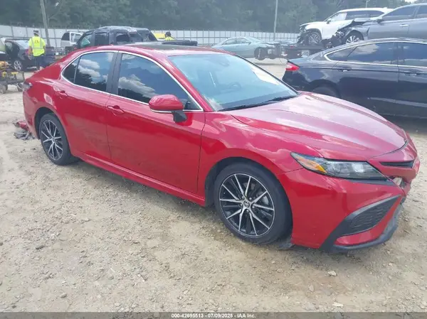 4T1T11AK2MU406646 2021 TOYOTA CAMRY - Image 1