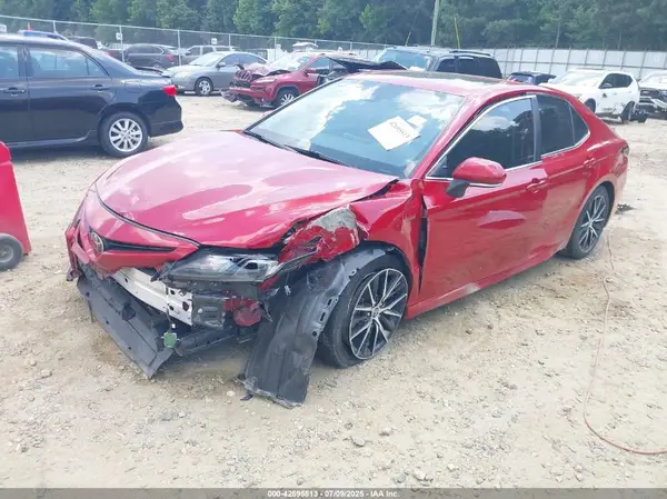4T1T11AK2MU406646 2021 TOYOTA CAMRY - Image 2