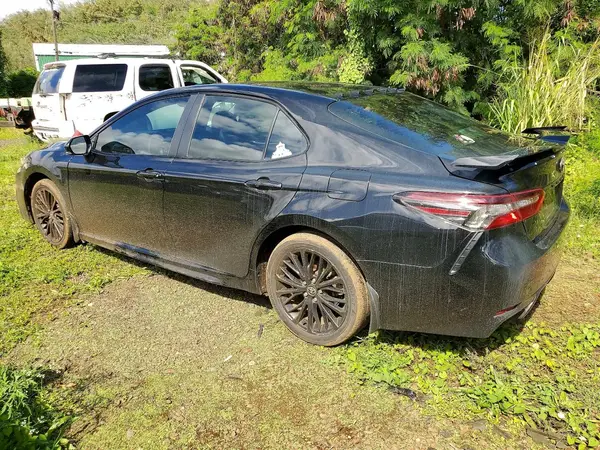 4T1T11AK2MU424404 2021 TOYOTA CAMRY - Image 2