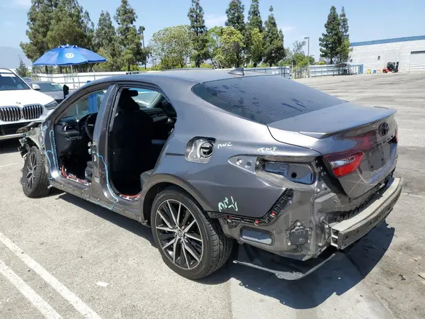 4T1T11AK2MU437878 2021 TOYOTA CAMRY - Image 2
