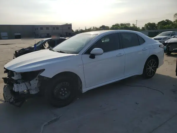 4T1T11AK2MU440926 2021 TOYOTA CAMRY - Image 1