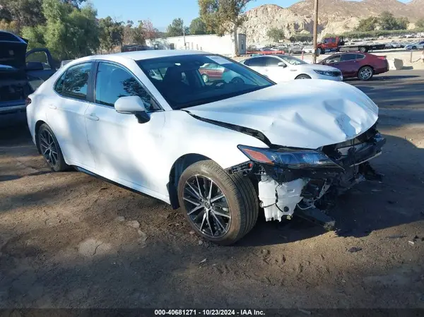 4T1T11AK2MU494128 2021 TOYOTA CAMRY - Image 1