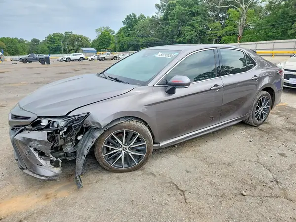 4T1T11AK2MU513258 2021 TOYOTA CAMRY - Image 1