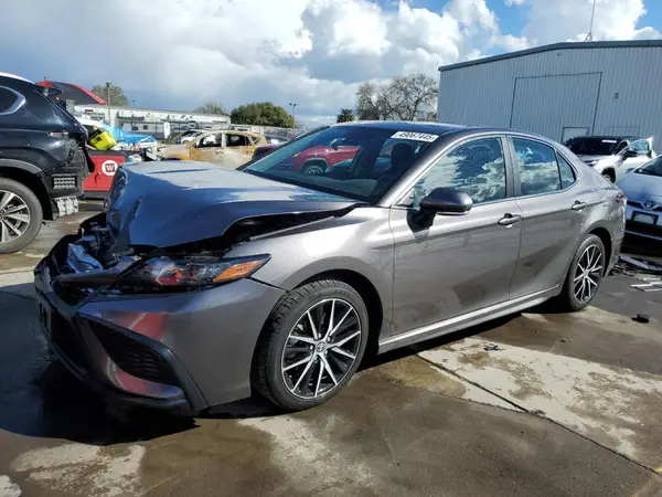 4T1T11AK2MU531145 2021 TOYOTA CAMRY - Image 1