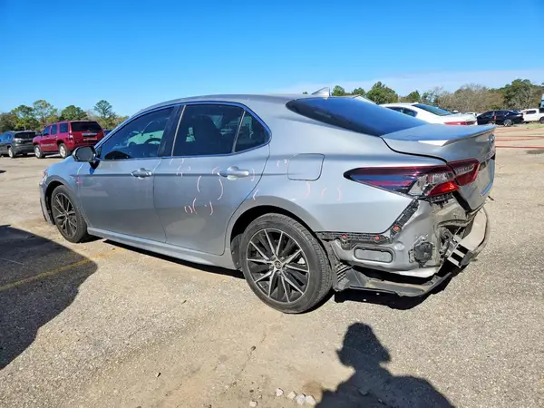 4T1T11AK2MU552321 2021 TOYOTA CAMRY - Image 2