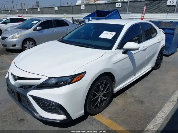 4T1T11AK2MU563383 2021 TOYOTA CAMRY - Image 2