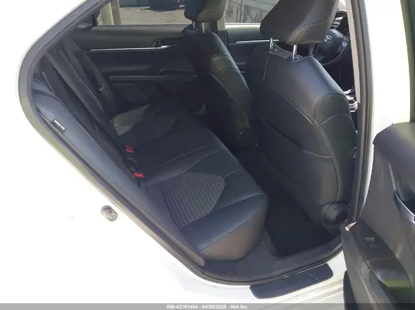 4T1T11AK2MU563383 2021 TOYOTA CAMRY - Image 8
