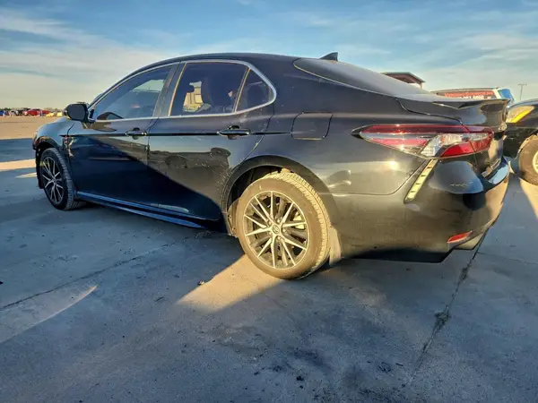 4T1T11AK2MU575629 2021 TOYOTA CAMRY - Image 2