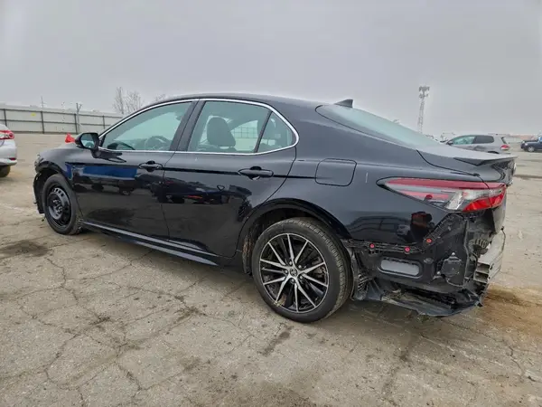 4T1T11AK2MU581074 2021 TOYOTA CAMRY - Image 2