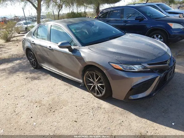 4T1T11AK2MU586713 2021 TOYOTA CAMRY - Image 1