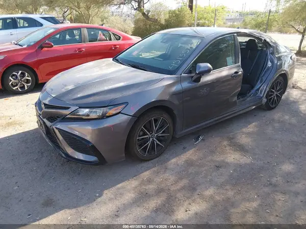 4T1T11AK2MU586713 2021 TOYOTA CAMRY - Image 2