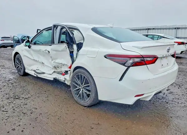 4T1T11AK2MU597291 2021 TOYOTA CAMRY - Image 2