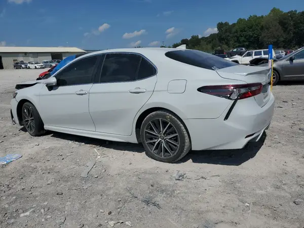 4T1T11AK2NU009715 2022 TOYOTA CAMRY - Image 2