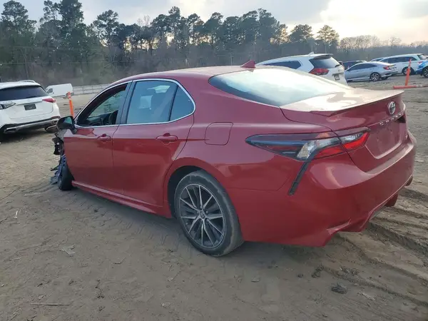 4T1T11AK2NU022559 2022 TOYOTA CAMRY - Image 2