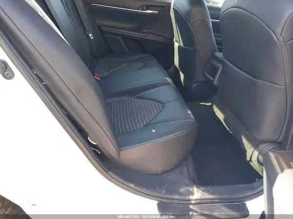 4T1T11AK2NU042164 2022 TOYOTA CAMRY - Image 8