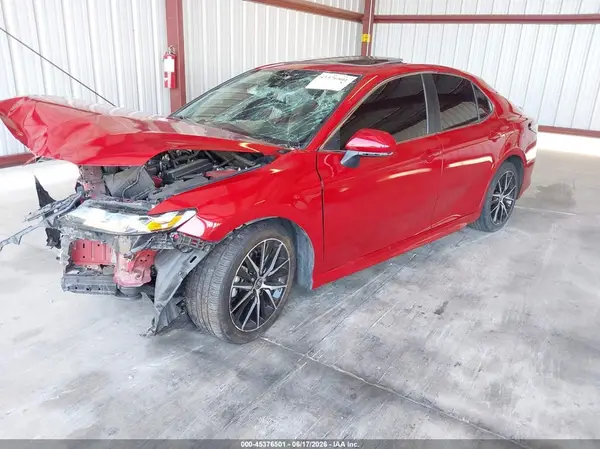 4T1T11AK2NU042598 2022 TOYOTA CAMRY - Image 2