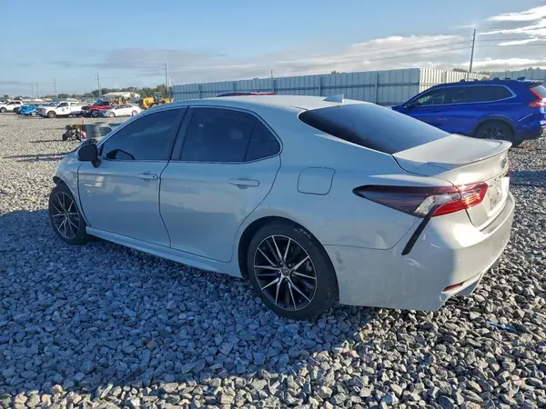 4T1T11AK2NU047445 2022 TOYOTA CAMRY - Image 2