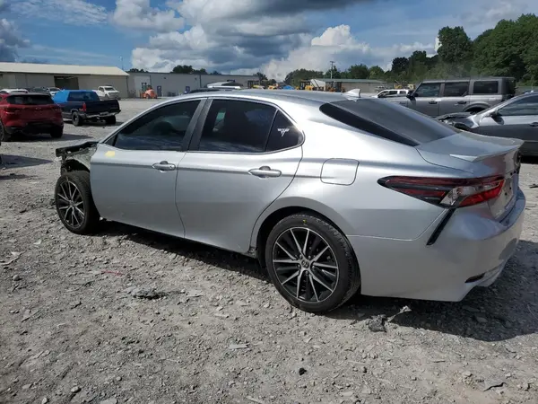 4T1T11AK2NU052807 2022 TOYOTA CAMRY - Image 2