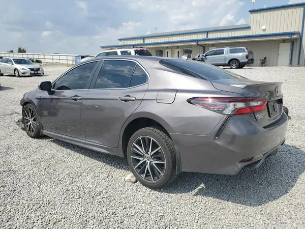 4T1T11AK2NU640075 2022 TOYOTA CAMRY - Image 2
