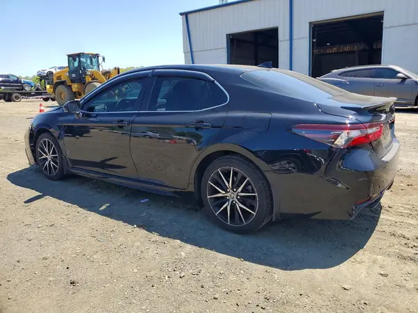 4T1T11AK2NU643137 2022 TOYOTA CAMRY - Image 2
