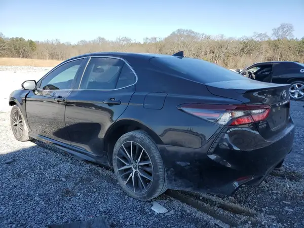 4T1T11AK2NU657913 2022 TOYOTA CAMRY - Image 2