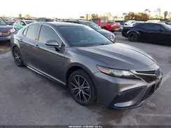 4T1T11AK2NU660990 2022 TOYOTA CAMRY