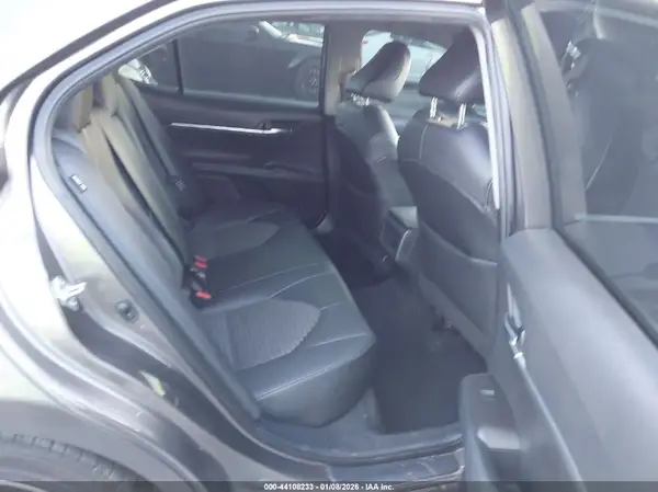 4T1T11AK2NU660990 2022 TOYOTA CAMRY - Image 8
