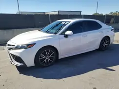 4T1T11AK2NU670273 2022 TOYOTA CAMRY