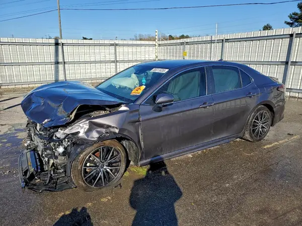4T1T11AK2NU694234 2022 TOYOTA CAMRY - Image 1