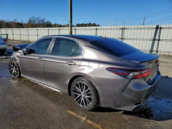 4T1T11AK2NU694234 2022 TOYOTA CAMRY - Image 2