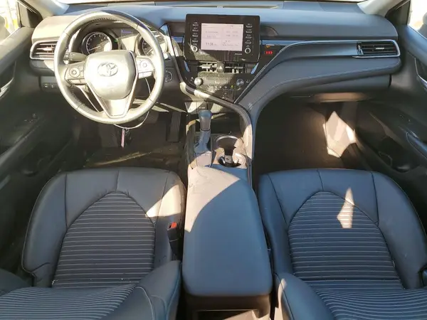4T1T11AK2NU702218 2022 TOYOTA CAMRY - Image 8
