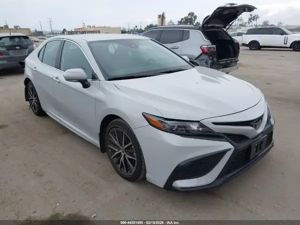 4T1T11AK2PU107078 2023 TOYOTA CAMRY - Image 1