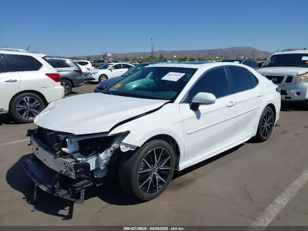 4T1T11AK2PU827142 2023 TOYOTA CAMRY - Image 2