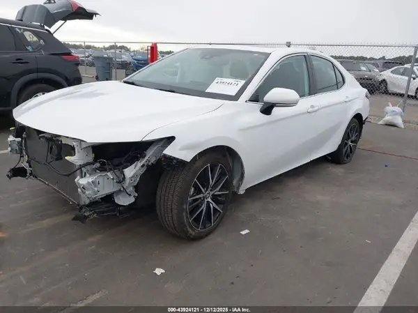 4T1T11AK2PU831501 2023 TOYOTA CAMRY - Image 2