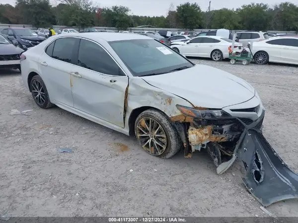 4T1T11AK2RU193172 2024 TOYOTA CAMRY - Image 1