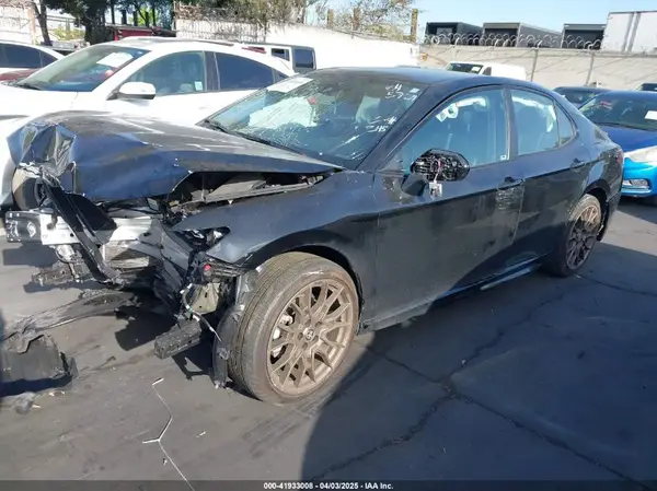 4T1T11AK2RU195729 2024 TOYOTA CAMRY - Image 2