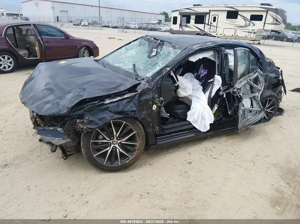 4T1T11AK2RU850214 2024 TOYOTA CAMRY - Image 2