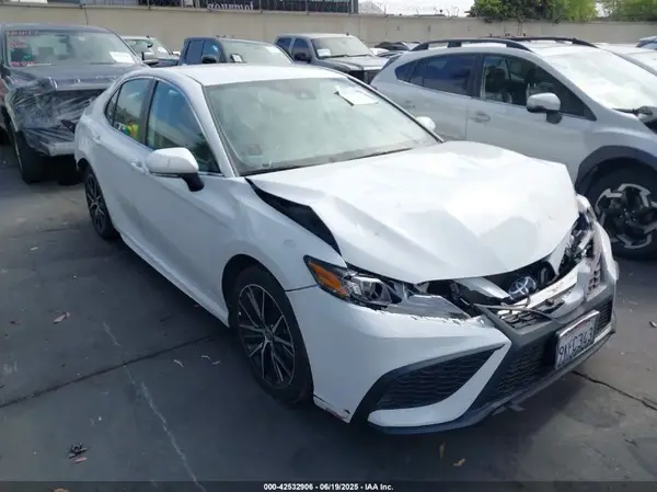 4T1T11AK2RU867370 2024 TOYOTA CAMRY - Image 1