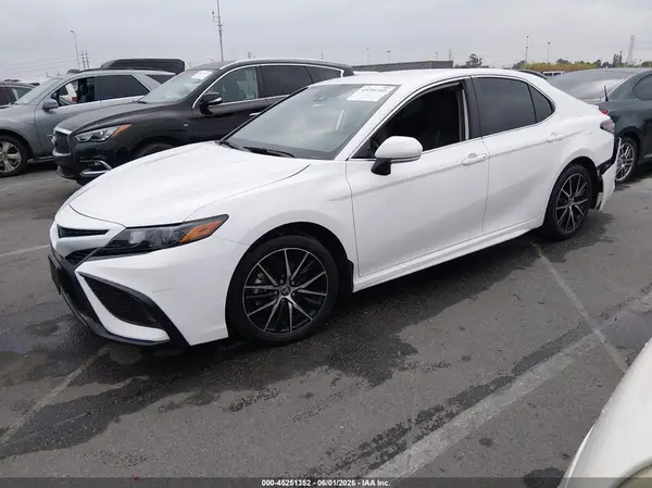 4T1T11AK2RU875601 2024 TOYOTA CAMRY - Image 2