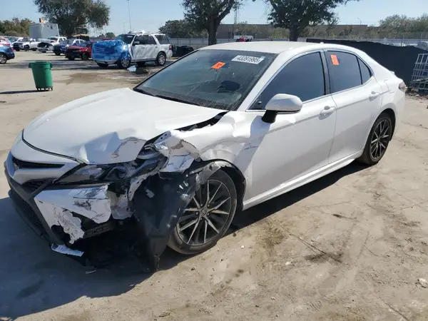 4T1T11AK2RU878286 2024 TOYOTA CAMRY - Image 1