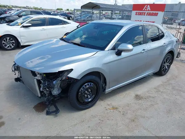 4T1T11AK2RU896674 2024 TOYOTA CAMRY - Image 2